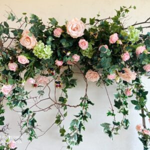 Τεχνητά τριανταφυλλιά οροφής με γιρλάντα για κούνια 150μ.