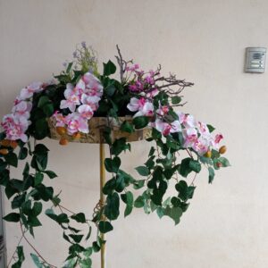 Ανθοστήλη με τεχνητά άνθη 1.60μ.