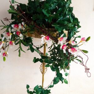 Τεχνητά φυτά σε σιδερένια βάση ανθοστήλη Υ 1.60μ.