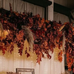 Τεχνητά Φυλλώματα κόκκινα σε γιρλάντα 2μ. χ 0,40μ.