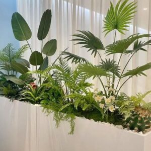 Τεχνητά φυτά σε πλαστικο παρτέρι Υ1,50μ, Χ 1Μ.