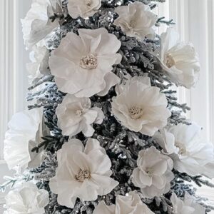 Χριστουγεννιάτικο χιονισμένο δέντρο με ανθη γιγας Υ2,40Μ.